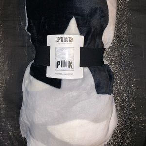 PINK camo blanket NWT